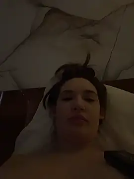 Holly Molii online show from 04/04/26, 05:16