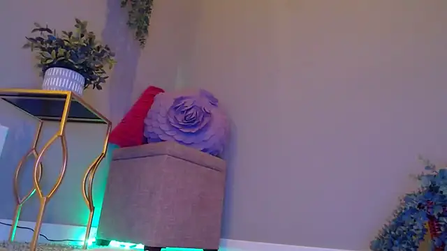 Naughty pussy2cum online show from 12/30/24, 10:21