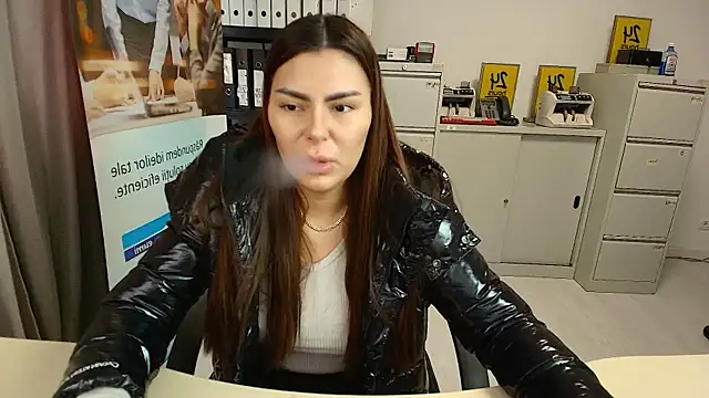 kilenyapatrice online show from 02/05/25, 11:02