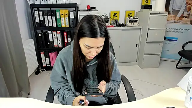 kilenyapatrice online show from 10/07/25, 10:34