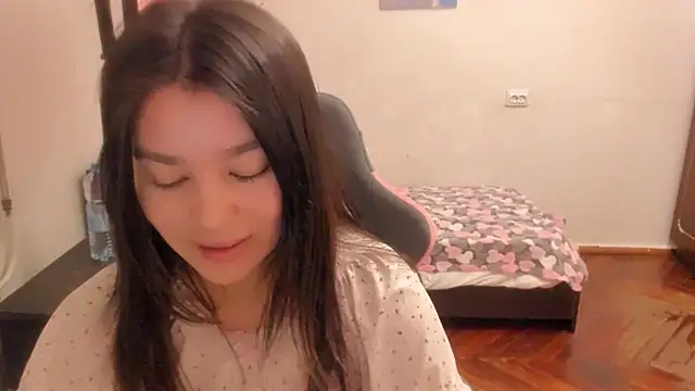 Snapshot of LunaXmii chatting on 03/16/25, 01:17 LunaXmii online show from 03/16/25, 01:17