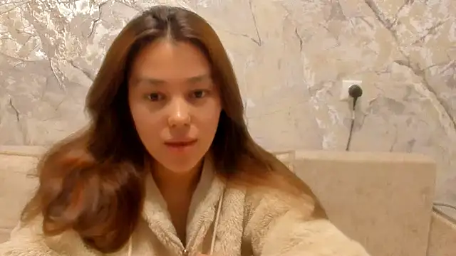 LunaXmii online show from 04/21/26, 10:45