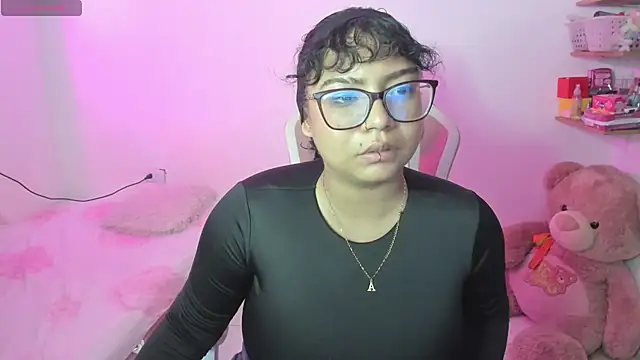 Snapshot of im_angels77 chatting on 09/12/25, 03:17 im angels77 online show from 09/12/25, 03:17