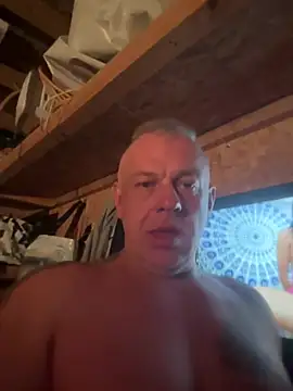 Snapshot of JakubW79 chatting on 02/27/25, 08:20 JakubW79 online show from 02/27/25, 08:20