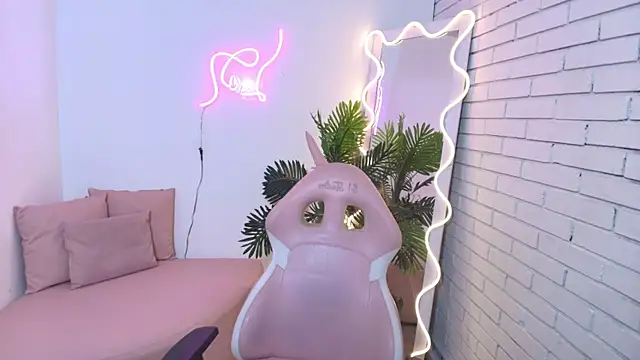 hina tay online show from 12/06/24, 04:14