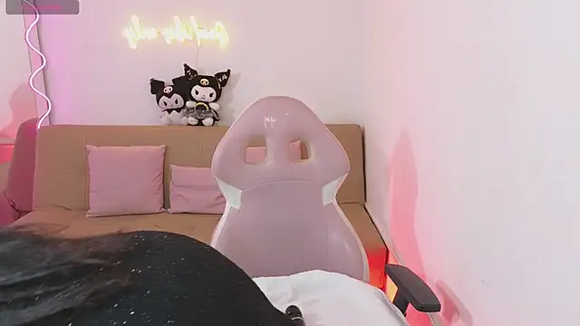 hina tay online show from 02/15/25, 04:36