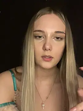 Snapshot of Alisa_Rise chatting on 02/14/25, 11:42 Alisa Rise online show from 02/14/25, 11:42