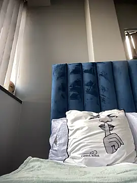 Curveysinaa online show from 02/06/25, 05:35