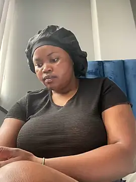 Curveysinaa online show from 02/07/25, 06:03