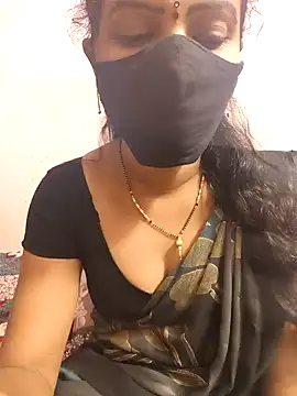 Snapshot of tina_rosy chatting on 12/10/24, 07:32 tina rosy online show from 12/10/24, 07:32