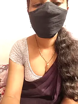 Snapshot of tina_rosy chatting on 12/21/24, 05:40 tina rosy online show from 12/21/24, 05:40