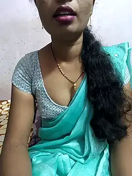 Snapshot of tina_rosy chatting on 01/01/25, 05:44 tina rosy online show from 01/01/25, 05:44