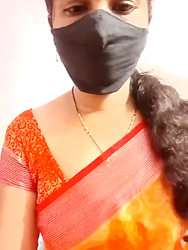 Snapshot of tina_rosy chatting on 02/09/25, 10:11 tina rosy online show from 02/09/25, 10:11