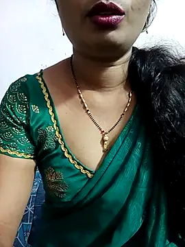 Snapshot of tina_rosy chatting on 02/11/25, 05:18 tina rosy online show from 02/11/25, 05:18