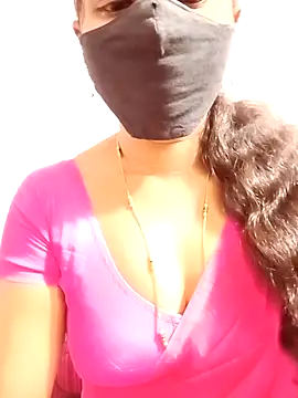 Snapshot of tina_rosy chatting on 02/18/25, 05:53 tina rosy online show from 02/18/25, 05:53