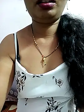 Snapshot of tina_rosy chatting on 03/01/25, 08:53 tina rosy online show from 03/01/25, 08:53