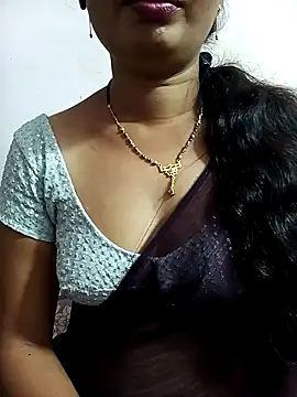 Snapshot of tina_rosy chatting on 03/07/25, 09:51 tina rosy online show from 03/07/25, 09:51