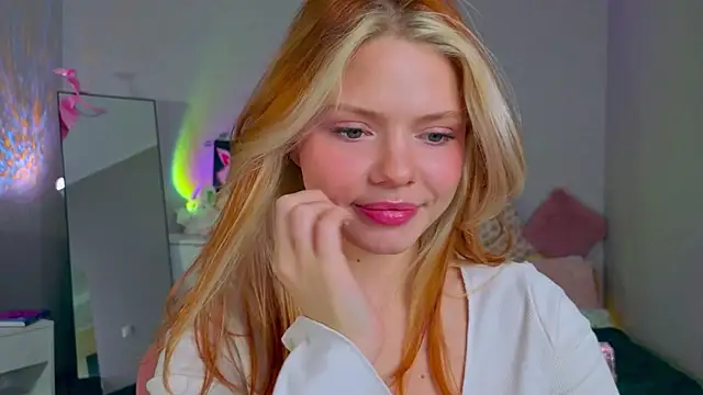 Red  Candy online show from 11/17/25, 12:33