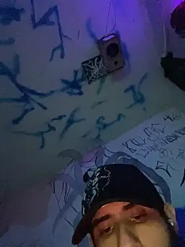 Snapshot of Elvergalarga66622 chatting on 12/15/25, 12:20 Elvergalarga66622 online show from 12/15/25, 12:20