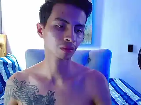 Velk hot online show from 04/01/26, 02:47