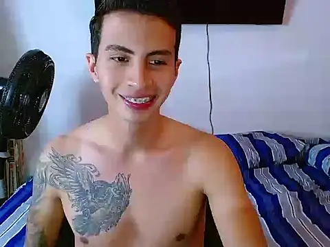 Velk hot online show from 07/03/26, 02:56