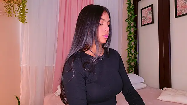 Zafiiro Blue online show from 11/23/25, 06:08