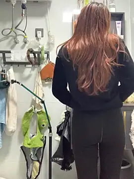 Aimeil online show from 12/22/25, 03:31