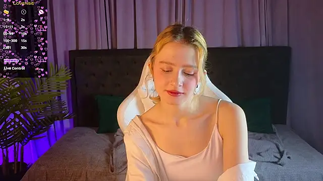 jenny bunny  online show from 03/07/25, 05:18