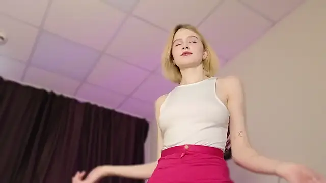 jenny bunny  online show from 03/23/25, 07:53