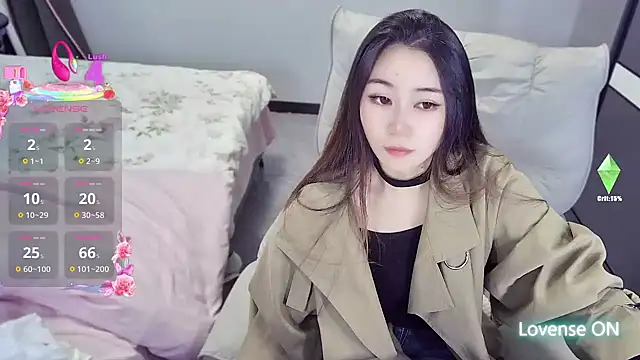 Feifei-cn online show from 10/23/25, 12:43