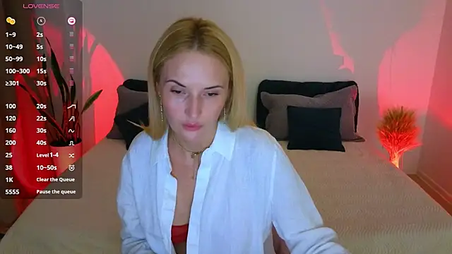 AlisssaRose online show from 09/16/25, 09:27