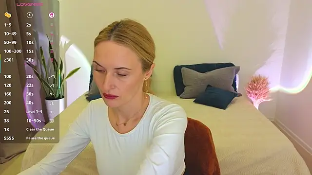 AlisssaRose online show from 12/22/25, 08:28