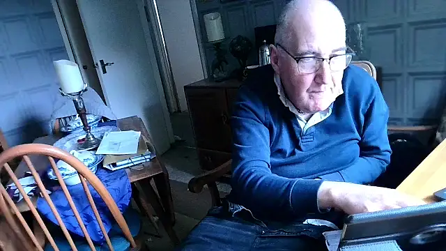 Adamdaddybear online show from 02/14/25, 01:08