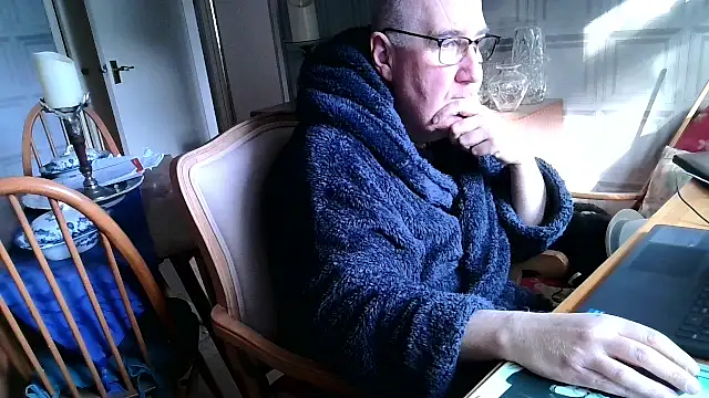 Adamdaddybear online show from 03/08/25, 09:17