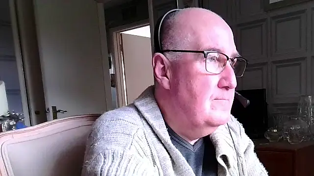 Adamdaddybear online show from 03/16/25, 02:22