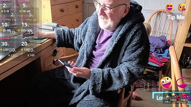 Adamdaddybear online show from 09/27/25, 08:19