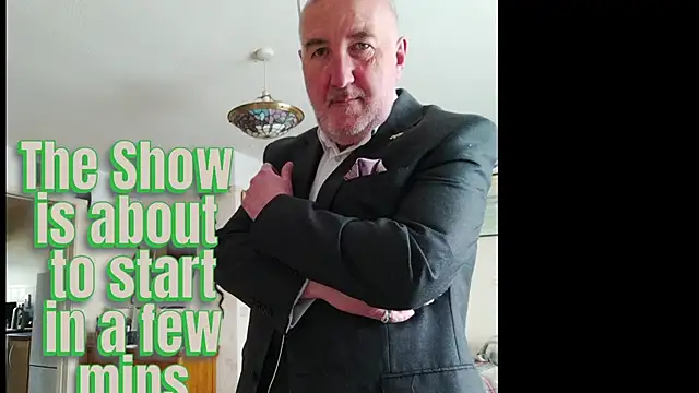 Adamdaddybear online show from 11/04/25, 07:07