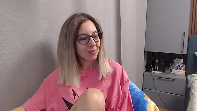 SukyGirl online show from 01/01/25, 11:27