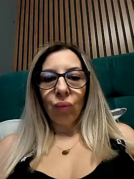 SukyGirl online show from 01/03/25, 02:40