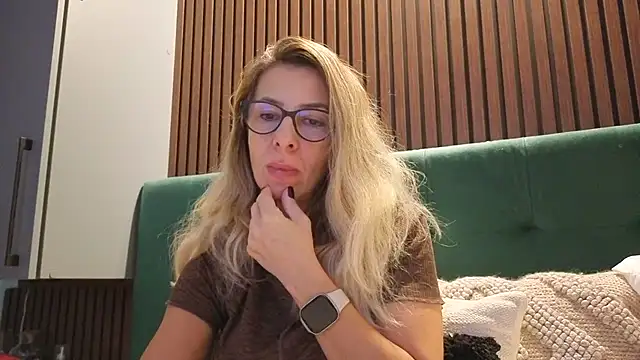 SukyGirl online show from 11/12/25, 11:10