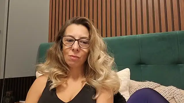 SukyGirl online show from 11/26/25, 11:22