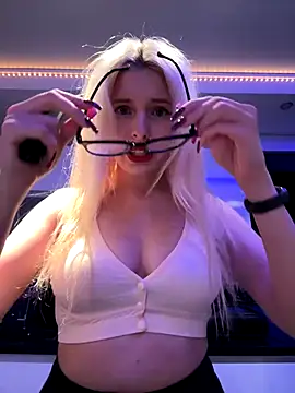 XMelissaX online show from 10/03/25, 09:23