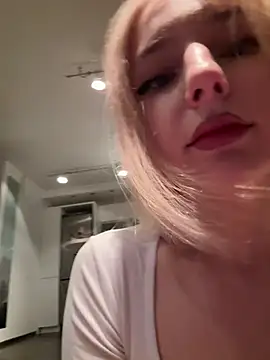XMelissaX online show from 06/10/26, 08:19