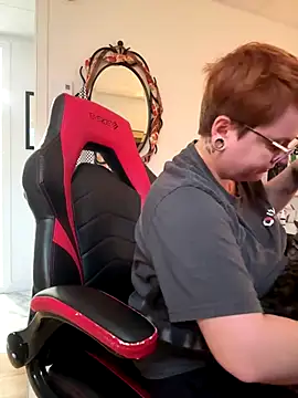 Sweetleeahxx online show from 10/22/25, 01:22