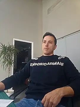 Lucas   81 online show from 12/22/25, 10:23