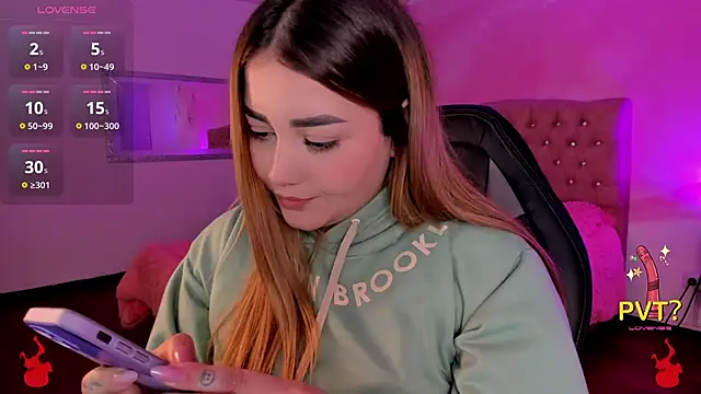 Lucia star   online show from 03/14/25, 06:10