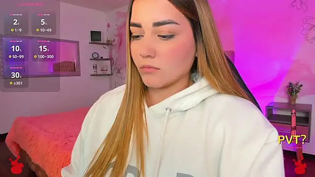 Lucia star   online show from 03/18/25, 03:09