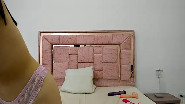 MAVIE IVANOVA online show from 01/25/25, 01:54