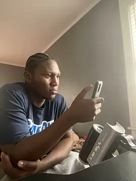 Festivitiesking1 online show from 11/24/25, 07:46