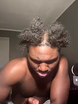 Festivitiesking1 online show from 12/22/25, 03:47